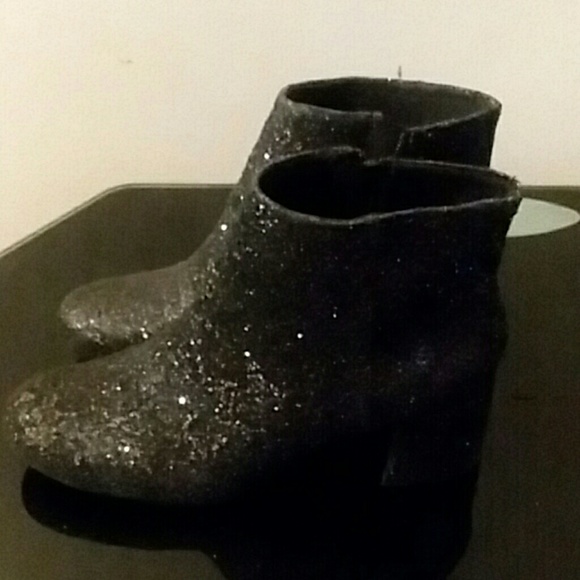 heels - Picture 3 of 4